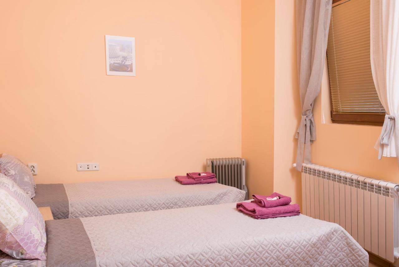 The Sunny Guest House Of Veliko Tarnovo-Amazing View, Top Location Extérieur photo